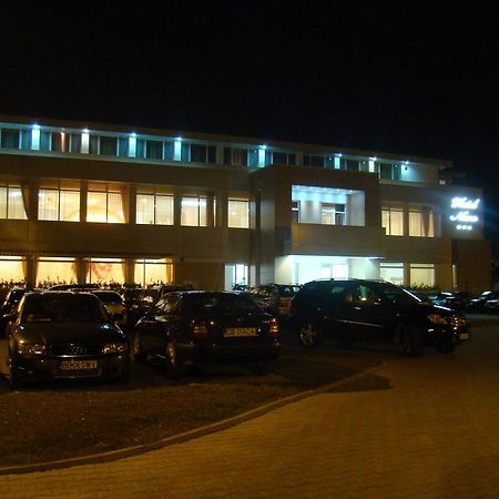 Hotel Nova Тирговіште Екстер'єр фото